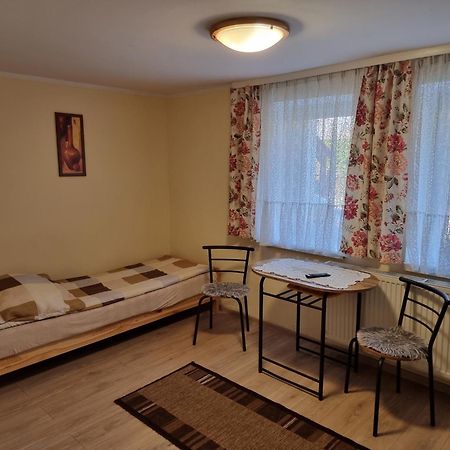 Pokoje Goscinne "Adam" Ustroń Exterior foto