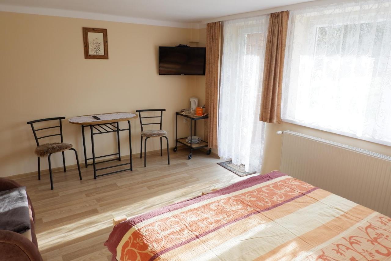 Pokoje Goscinne "Adam" Ustroń Exterior foto